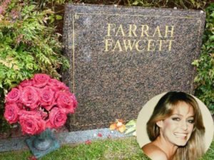 Farrah-Fawcett-tomb