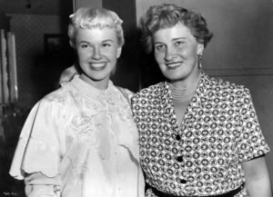 Doris-Day-with-her-mother,