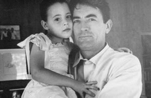 Gregory-Peck-and-his-daught
