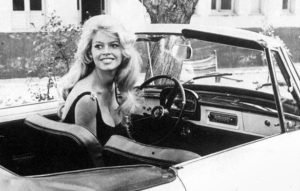 film-star-car-brigitte-bardot-2