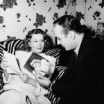 Irene Dunne e Charles Boyer entre gravações de um de seus filmes