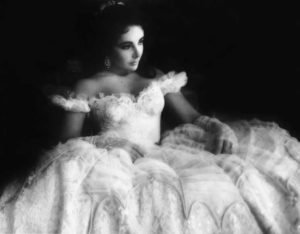 Elizabeth-Taylor-portrait-i