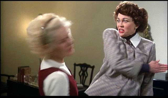 Mommie Dearest Scarwid Dunaway