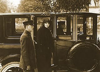 Love's Prisoner - John Francis Dillon - 1919