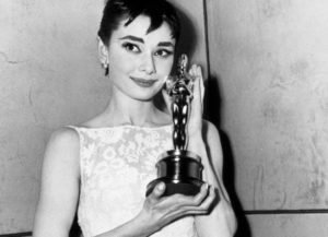 1954-Audrey-Hepburn-Roman-H