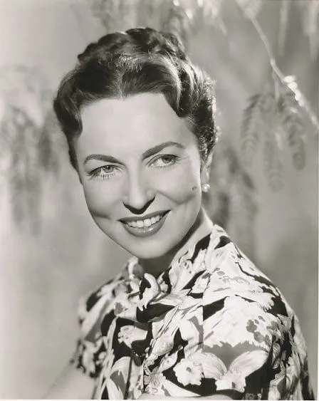 agnes-moorehead