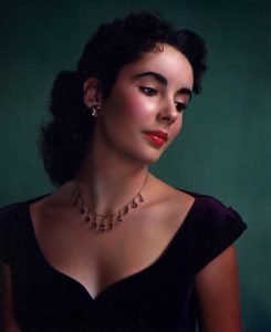 Elizabeth-taylor-by---by-cl