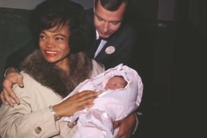 Eartha-Kitt-and-daughter