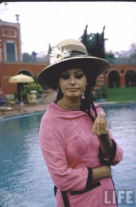 sophialoren-villaexterior5