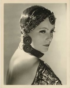 Greta-Garbo-Mata-Har-by-Cla