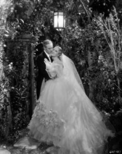 Norma Shearer e Leslie Howard em Smilin' Through 1932