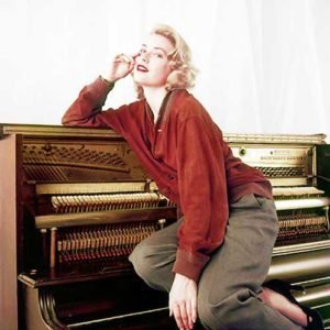 Grace-Kelly-by-Milton-Green