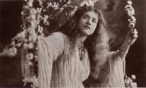 Maude Fealy