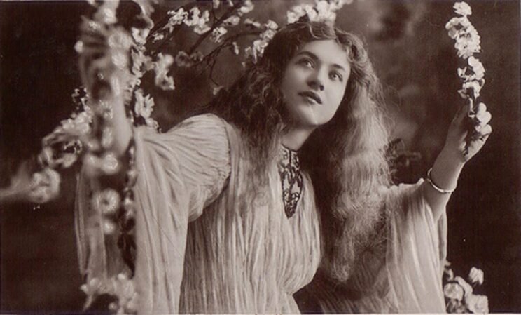 Maude Fealy